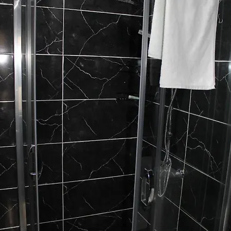 Appartement Beyoglu Asmalimescit'te Mobilyali Balkonlu Daire